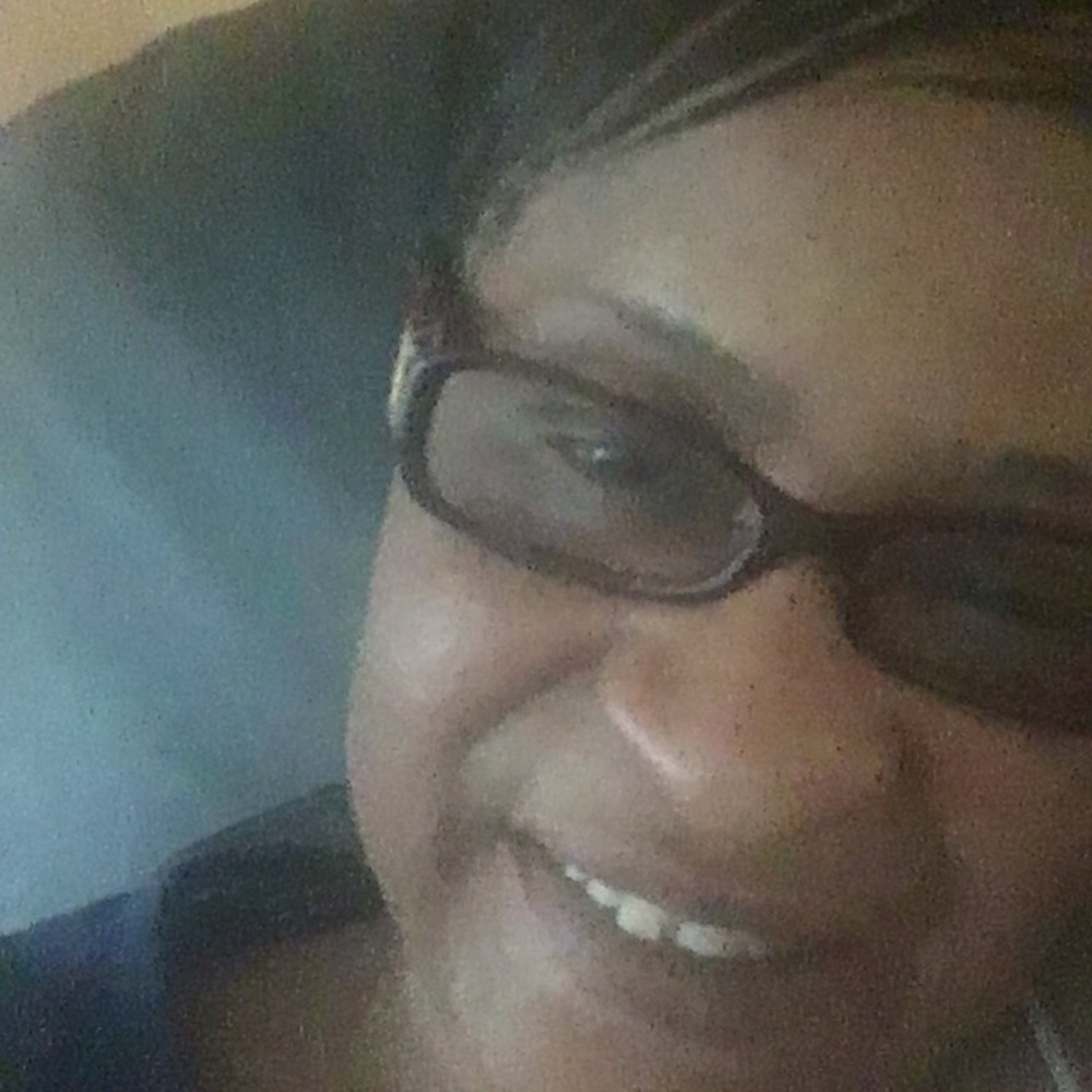 Meet your Posher, Yolanda